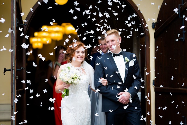 fotografia slubna pszczyna, zdjecia slubne pszczyna, fotograf slubny slask, slub w kosciele wszystkich swietych w pszczynie, wesele karczmie kuban goczalkowice, wesele w goczalkowicach, fotografia slubna katowice, zdjecia slubne katowice, zdjecia slubne zywiec, fotografia slubna, zdjecia slubne bielsko, fotograf slubny bielsko, fotograf slubny cieszyn, fotografia slubna cieszyn, www.magiaobrazu.com, zdjecia slubne bielsko, fotografia slubna slask, zdjecia slubne zywiec, zdjecia slubne cieszyn, dwoch fotografow na slub, zdjecia slubne slask,