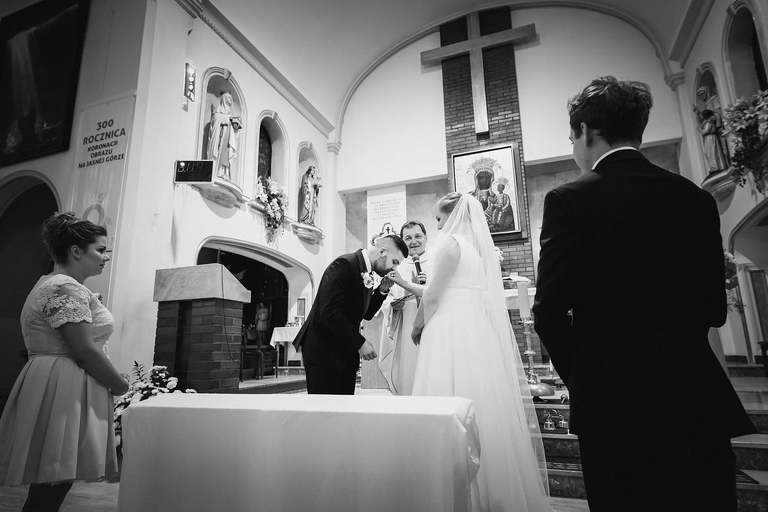 fotografia slubna bielsko, zdjecia slubne bielsko, fotograf slubny slask, slub w kosciele katowicach podlesiu, wesele w cyprianowce w warszowicach, wesele cyprianowka, fotografia slubna katowice, zdjecia slubne katowice, zdjecia slubne zywiec, fotografia slubna, zdjecia slubne bielsko, fotograf slubny bielsko, fotograf slubny slask, fotografia slubna cieszyn, www.magiaobrazu.com, zdjecia slubne czechowice, fotografia slubna slask, zdjecia slubne zywiec, zdjecia slubne cieszyn, dwoch fotografow na slub, zdjecia slubne slask,