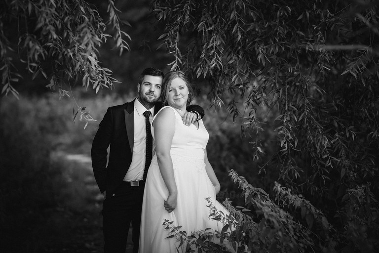 zdjecia slubne zywiec, romantyczny plener slubny, fotograf slubny bielsko, plener slubny w lesie slask, sesja slubna w lesie slask, plener slubny las slask, sesja slubna nad jeziorem slask, fotografia slubna slask, zdjecia slubne slask, fotografia slubna katowice, zdjecia slubne katowice, romantyczna sesja slubna slask, zdjecia slubne bielsko, fotografia slubna bielsko, oryginalny plener slubny, oryginalna sesja slubna, www.magiaobrazu.com, Anna i Jacek Bieniek,