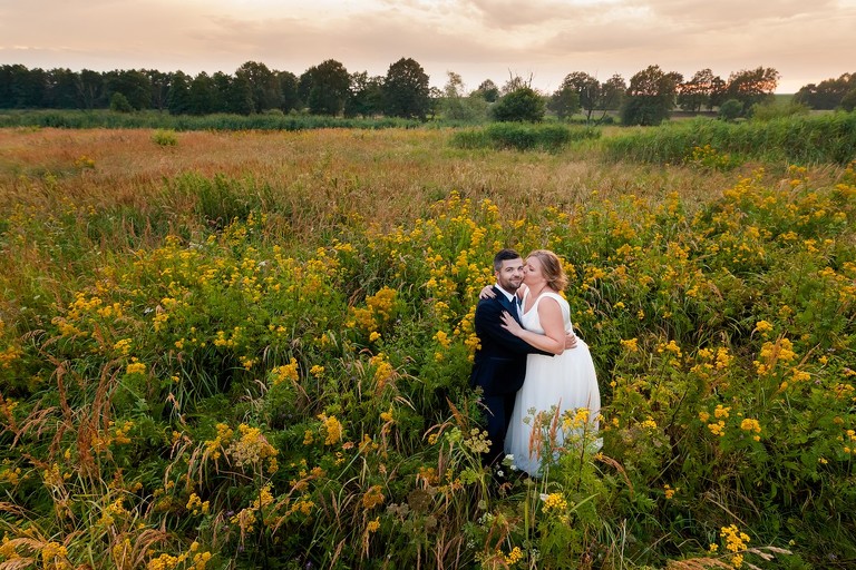 zdjecia slubne zywiec, romantyczny plener slubny, fotograf slubny bielsko, plener slubny w lesie slask, sesja slubna w lesie slask, plener slubny las slask, sesja slubna nad jeziorem slask, fotografia slubna slask, zdjecia slubne slask, fotografia slubna katowice, zdjecia slubne katowice, romantyczna sesja slubna slask, zdjecia slubne bielsko, fotografia slubna bielsko, oryginalny plener slubny, oryginalna sesja slubna, www.magiaobrazu.com, Anna i Jacek Bieniek,