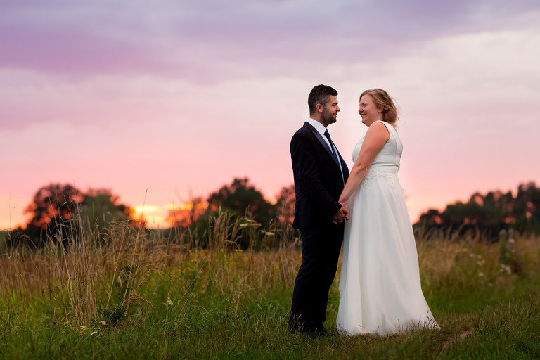 zdjecia slubne zywiec, romantyczny plener slubny, fotograf slubny bielsko, plener slubny w lesie slask, sesja slubna w lesie slask, plener slubny las slask, sesja slubna nad jeziorem slask, fotografia slubna slask, zdjecia slubne slask, fotografia slubna katowice, zdjecia slubne katowice, romantyczna sesja slubna slask, zdjecia slubne bielsko, fotografia slubna bielsko, oryginalny plener slubny, oryginalna sesja slubna, www.magiaobrazu.com, Anna i Jacek Bieniek,