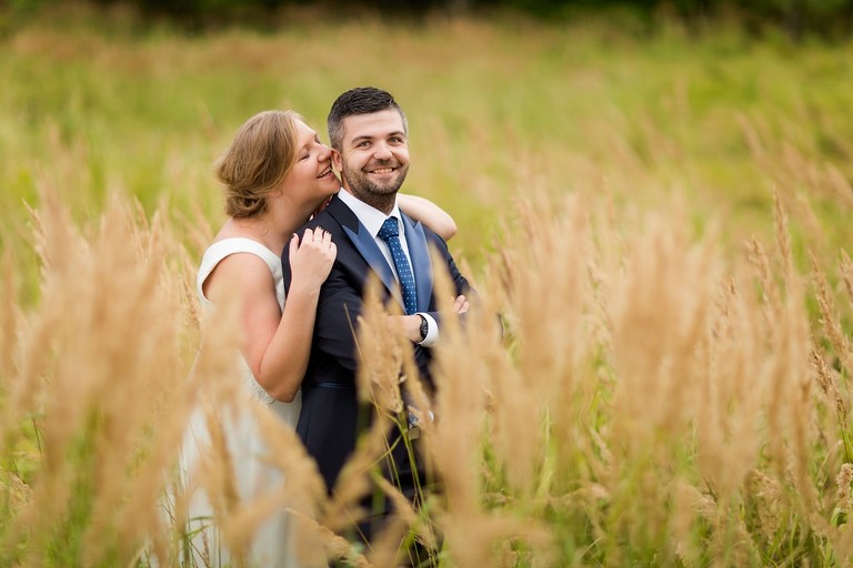 zdjecia slubne zywiec, romantyczny plener slubny, fotograf slubny bielsko, plener slubny w lesie slask, sesja slubna w lesie slask, plener slubny las slask, sesja slubna nad jeziorem slask, fotografia slubna slask, zdjecia slubne slask, fotografia slubna katowice, zdjecia slubne katowice, romantyczna sesja slubna slask, zdjecia slubne bielsko, fotografia slubna bielsko, oryginalny plener slubny, oryginalna sesja slubna, www.magiaobrazu.com, Anna i Jacek Bieniek,