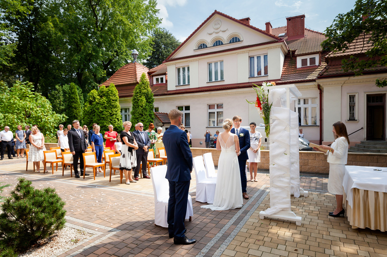 slub w plenerze slask, plenerowy slub slask, fotografia slubna czeladz, zdjecia slubne czeladz, fotograf slubny slask, zdjecia slubne katowice, slub w hotelu pod filarami czeladz, fotografia slubna slask, zdjecia slubne bielsko, fotografia slubna katowice, fotograf slubny bielsko, zdjecia slubne slask, fotografia slubna slask, zdjecia slubne slask, fotografia slubna zywiec, zdjecia slubne zywiec, zdjecia slubne czeladz, slub w plenerze na slasku, dwoch fotografow na slub, fotografia slubna krakow, hotel korona rybnik