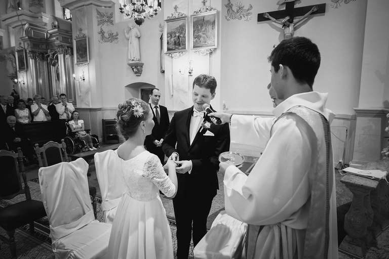 zdjecia slubne bielsko, fotografia slubna bielsko, jesienny plener slubny, jesienna sesja slubna, fotografia slubna zywiec, zdjecia slubne zywiec, slub w kosciele w halcnowie, slub kosciol halcnow bielsko, wesele w dankowicach, osp dankowice, fotografia slubna slask, fotografia slubna katowice, zdjecia slubne katowice, fotograf slubny katowice, zdjecia slubne bielsko, fotograf slubny bielsko, zdjecia slubne slask, dwoch fotografow na slub, fotografia slubna krakow,