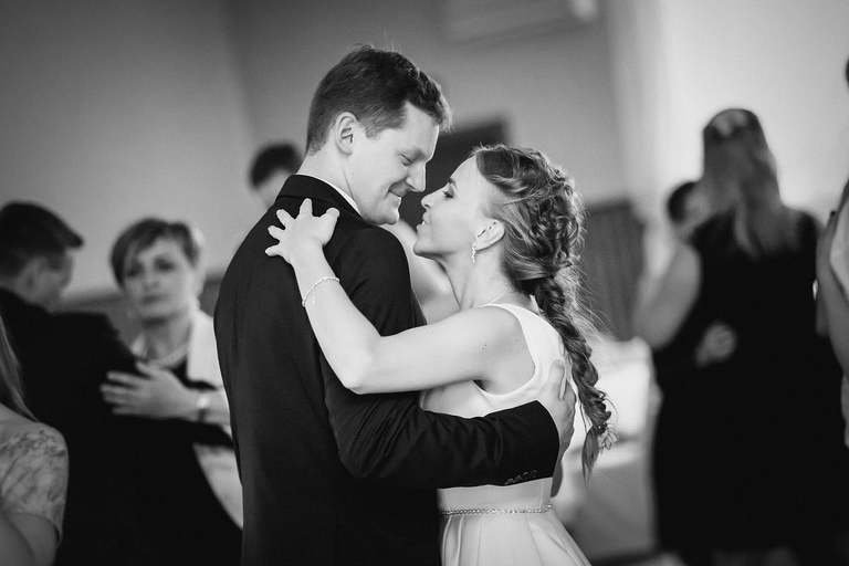 zdjecia slubne bielsko, fotografia slubna bielsko, jesienny plener slubny, jesienna sesja slubna, fotografia slubna zywiec, zdjecia slubne zywiec, slub w kosciele w halcnowie, slub kosciol halcnow bielsko, wesele w dankowicach, osp dankowice, fotografia slubna slask, fotografia slubna katowice, zdjecia slubne katowice, fotograf slubny katowice, zdjecia slubne bielsko, fotograf slubny bielsko, zdjecia slubne slask, dwoch fotografow na slub, fotografia slubna krakow,