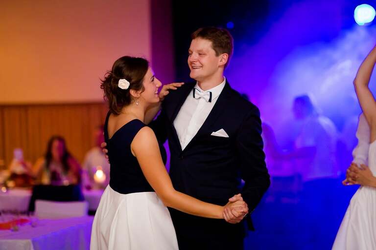 zdjecia slubne bielsko, fotografia slubna bielsko, jesienny plener slubny, jesienna sesja slubna, fotografia slubna zywiec, zdjecia slubne zywiec, slub w kosciele w halcnowie, slub kosciol halcnow bielsko, wesele w dankowicach, osp dankowice, fotografia slubna slask, fotografia slubna katowice, zdjecia slubne katowice, fotograf slubny katowice, zdjecia slubne bielsko, fotograf slubny bielsko, zdjecia slubne slask, dwoch fotografow na slub, fotografia slubna krakow,