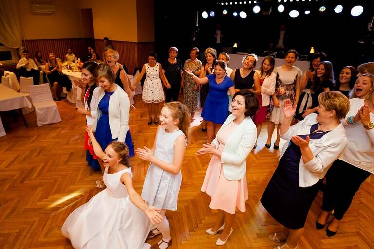 zdjecia slubne bielsko, fotografia slubna bielsko, jesienny plener slubny, jesienna sesja slubna, fotografia slubna zywiec, zdjecia slubne zywiec, slub w kosciele w halcnowie, slub kosciol halcnow bielsko, wesele w dankowicach, osp dankowice, fotografia slubna slask, fotografia slubna katowice, zdjecia slubne katowice, fotograf slubny katowice, zdjecia slubne bielsko, fotograf slubny bielsko, zdjecia slubne slask, dwoch fotografow na slub, fotografia slubna krakow,