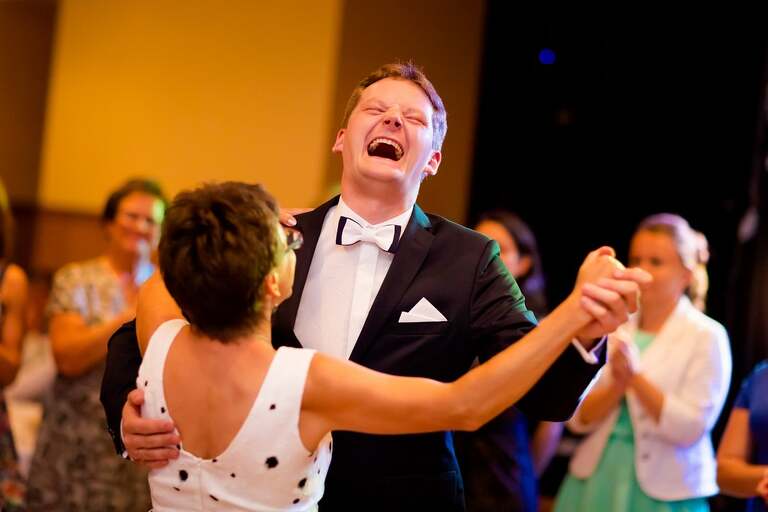 zdjecia slubne bielsko, fotografia slubna bielsko, jesienny plener slubny, jesienna sesja slubna, fotografia slubna zywiec, zdjecia slubne zywiec, slub w kosciele w halcnowie, slub kosciol halcnow bielsko, wesele w dankowicach, osp dankowice, fotografia slubna slask, fotografia slubna katowice, zdjecia slubne katowice, fotograf slubny katowice, zdjecia slubne bielsko, fotograf slubny bielsko, zdjecia slubne slask, dwoch fotografow na slub, fotografia slubna krakow,