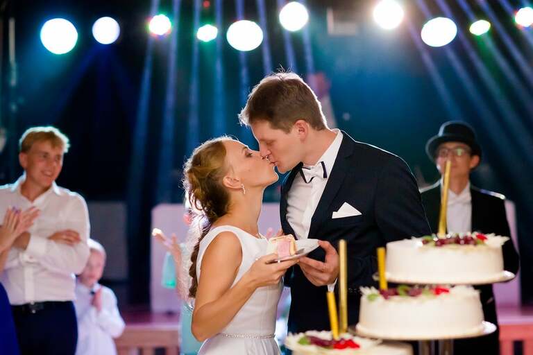 zdjecia slubne bielsko, fotografia slubna bielsko, jesienny plener slubny, jesienna sesja slubna, fotografia slubna zywiec, zdjecia slubne zywiec, slub w kosciele w halcnowie, slub kosciol halcnow bielsko, wesele w dankowicach, osp dankowice, fotografia slubna slask, fotografia slubna katowice, zdjecia slubne katowice, fotograf slubny katowice, zdjecia slubne bielsko, fotograf slubny bielsko, zdjecia slubne slask, dwoch fotografow na slub, fotografia slubna krakow,