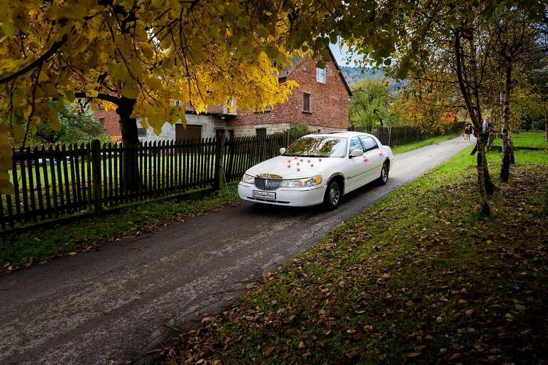 zdjecia slubne bielsko, fotografia slubna bielsko, jesienny plener slubny, jesienna sesja slubna, fotografia slubna zywiec, zdjecia slubne zywiec, slub w kosciele w porabce, slub kosciol porabka, wesele w porabce, sala eltara porabka, wesele w eltarze, fotografia slubna slask, fotografia slubna katowice, zdjecia slubne katowice, fotograf slubny katowice, zdjecia slubne bielsko, fotograf slubny bielsko, zdjecia slubne slask, dwoch fotografow na slub, fotografia slubna krakow,