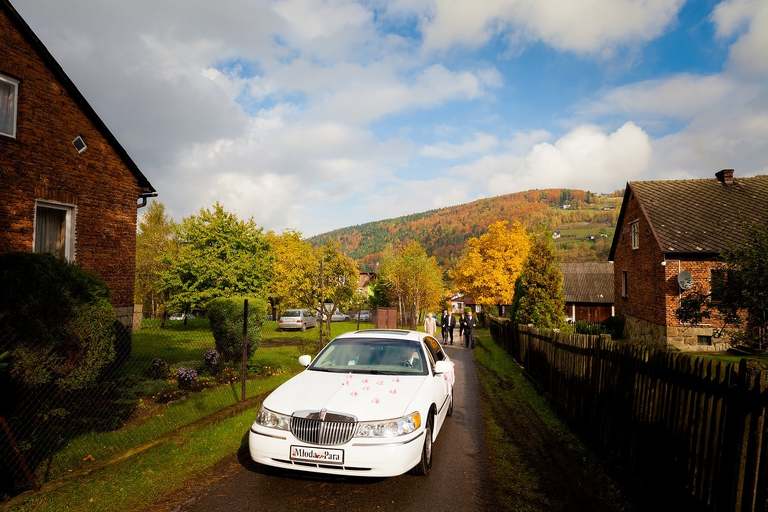 zdjecia slubne bielsko, fotografia slubna bielsko, jesienny plener slubny, jesienna sesja slubna, fotografia slubna zywiec, zdjecia slubne zywiec, slub w kosciele w porabce, slub kosciol porabka, wesele w porabce, sala eltara porabka, wesele w eltarze, fotografia slubna slask, fotografia slubna katowice, zdjecia slubne katowice, fotograf slubny katowice, zdjecia slubne bielsko, fotograf slubny bielsko, zdjecia slubne slask, dwoch fotografow na slub, fotografia slubna krakow,