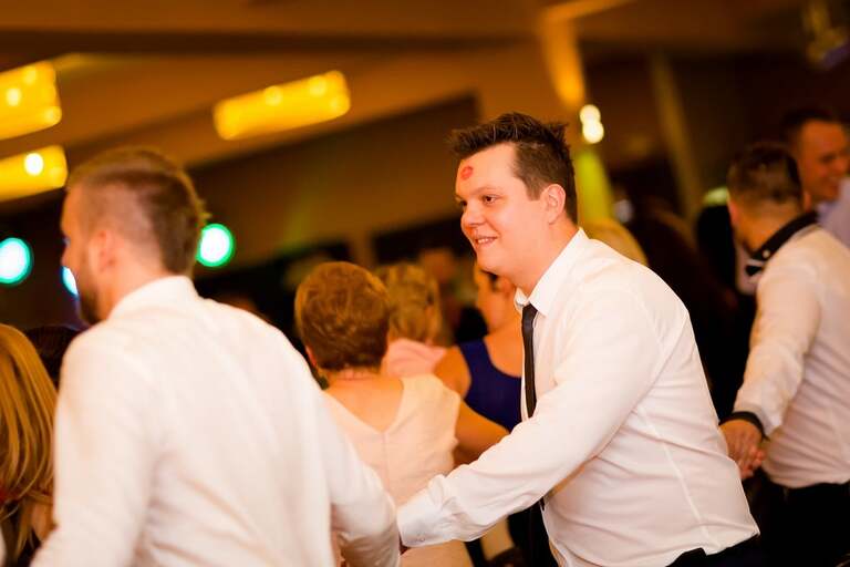 zdjecia slubne bielsko, fotografia slubna bielsko, jesienny plener slubny, jesienna sesja slubna, fotografia slubna zywiec, zdjecia slubne zywiec, slub w kosciele w porabce, slub kosciol porabka, wesele w porabce, sala eltara porabka, wesele w eltarze, fotografia slubna slask, fotografia slubna katowice, zdjecia slubne katowice, fotograf slubny katowice, zdjecia slubne bielsko, fotograf slubny bielsko, zdjecia slubne slask, dwoch fotografow na slub, fotografia slubna krakow,