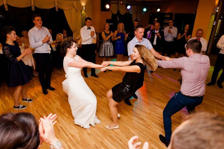 zdjecia slubne bielsko, fotografia slubna bielsko, jesienny plener slubny, jesienna sesja slubna, fotografia slubna zywiec, zdjecia slubne zywiec, slub w kosciele w porabce, slub kosciol porabka, wesele w porabce, sala eltara porabka, wesele w eltarze, fotografia slubna slask, fotografia slubna katowice, zdjecia slubne katowice, fotograf slubny katowice, zdjecia slubne bielsko, fotograf slubny bielsko, zdjecia slubne slask, dwoch fotografow na slub, fotografia slubna krakow,