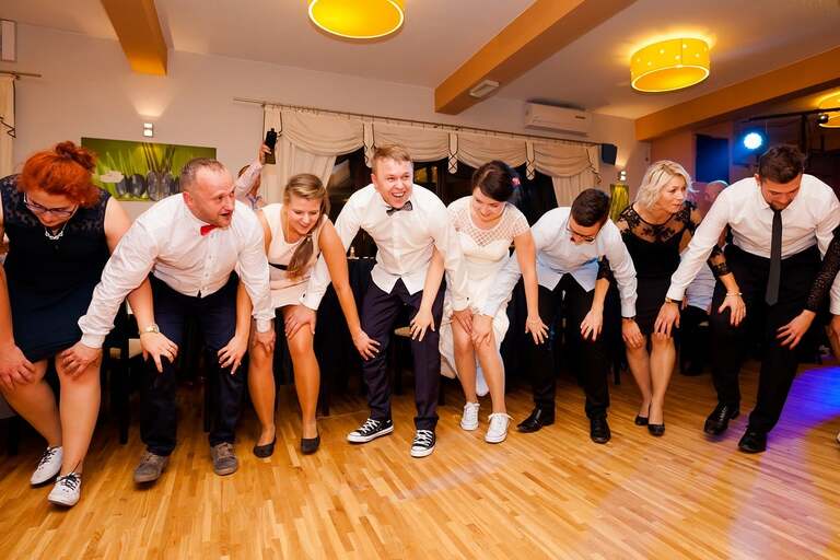 zdjecia slubne bielsko, fotografia slubna bielsko, jesienny plener slubny, jesienna sesja slubna, fotografia slubna zywiec, zdjecia slubne zywiec, slub w kosciele w porabce, slub kosciol porabka, wesele w porabce, sala eltara porabka, wesele w eltarze, fotografia slubna slask, fotografia slubna katowice, zdjecia slubne katowice, fotograf slubny katowice, zdjecia slubne bielsko, fotograf slubny bielsko, zdjecia slubne slask, dwoch fotografow na slub, fotografia slubna krakow,