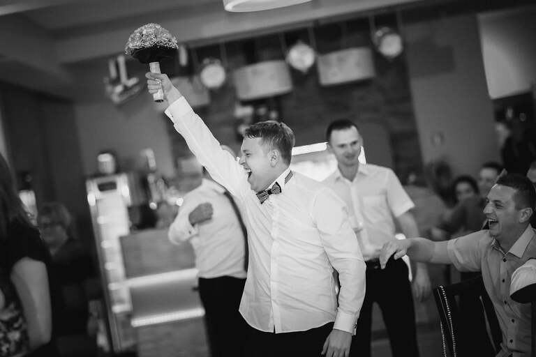 zdjecia slubne bielsko, fotografia slubna bielsko, jesienny plener slubny, jesienna sesja slubna, fotografia slubna zywiec, zdjecia slubne zywiec, slub w kosciele w porabce, slub kosciol porabka, wesele w porabce, sala eltara porabka, wesele w eltarze, fotografia slubna slask, fotografia slubna katowice, zdjecia slubne katowice, fotograf slubny katowice, zdjecia slubne bielsko, fotograf slubny bielsko, zdjecia slubne slask, dwoch fotografow na slub, fotografia slubna krakow,