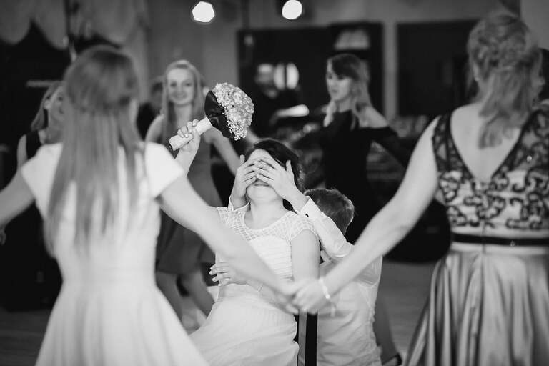 zdjecia slubne bielsko, fotografia slubna bielsko, jesienny plener slubny, jesienna sesja slubna, fotografia slubna zywiec, zdjecia slubne zywiec, slub w kosciele w porabce, slub kosciol porabka, wesele w porabce, sala eltara porabka, wesele w eltarze, fotografia slubna slask, fotografia slubna katowice, zdjecia slubne katowice, fotograf slubny katowice, zdjecia slubne bielsko, fotograf slubny bielsko, zdjecia slubne slask, dwoch fotografow na slub, fotografia slubna krakow,