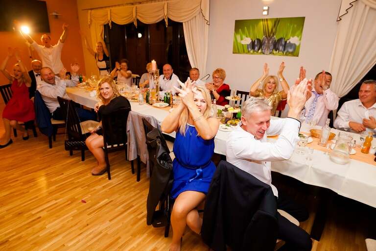 zdjecia slubne bielsko, fotografia slubna bielsko, jesienny plener slubny, jesienna sesja slubna, fotografia slubna zywiec, zdjecia slubne zywiec, slub w kosciele w porabce, slub kosciol porabka, wesele w porabce, sala eltara porabka, wesele w eltarze, fotografia slubna slask, fotografia slubna katowice, zdjecia slubne katowice, fotograf slubny katowice, zdjecia slubne bielsko, fotograf slubny bielsko, zdjecia slubne slask, dwoch fotografow na slub, fotografia slubna krakow,