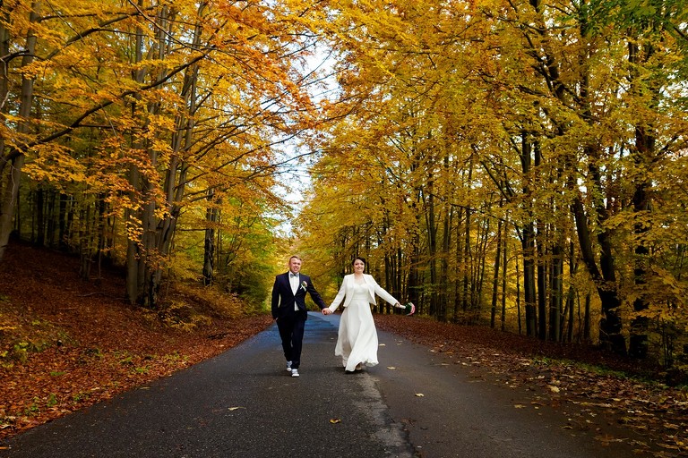 zdjecia slubne bielsko, fotografia slubna bielsko, jesienny plener slubny, jesienna sesja slubna, fotografia slubna zywiec, zdjecia slubne zywiec, fotografia slubna slask, fotografia slubna katowice, zdjecia slubne katowice, fotograf slubny katowice, zdjecia slubne bielsko, fotograf slubny bielsko, zdjecia slubne slask, dwoch fotografow na slub, fotografia slubna krakow, sesja slubna na zarze, plener slubny gora zar, jesienny plener slubny bielsko, jesienna sesja slubna bielsko