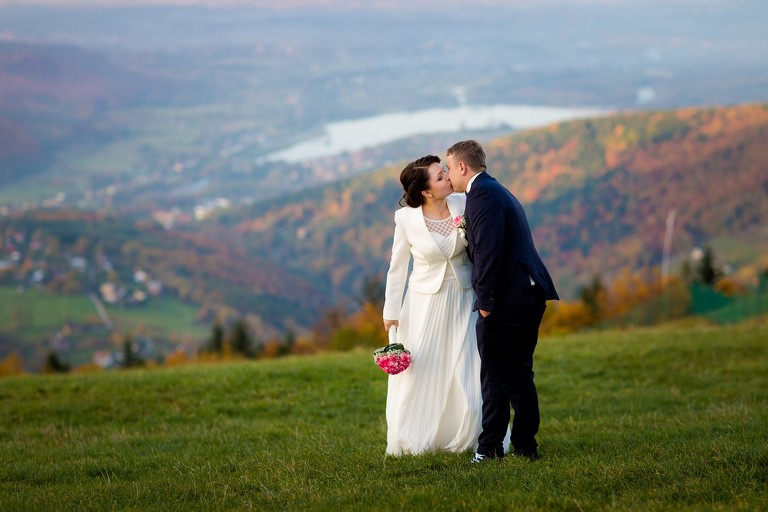 zdjecia slubne bielsko, fotografia slubna bielsko, jesienny plener slubny, jesienna sesja slubna, fotografia slubna zywiec, zdjecia slubne zywiec, fotografia slubna slask, fotografia slubna katowice, zdjecia slubne katowice, fotograf slubny katowice, zdjecia slubne bielsko, fotograf slubny bielsko, zdjecia slubne slask, dwoch fotografow na slub, fotografia slubna krakow, sesja slubna na zarze, plener slubny gora zar, jesienny plener slubny bielsko, jesienna sesja slubna bielsko