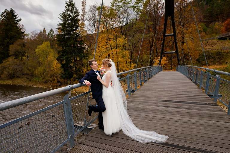 zdjecia slubne bielsko, fotografia slubna bielsko, jesienny plener slubny, jesienna sesja slubna, fotografia slubna zywiec, zdjecia slubne zywiec, fotografia slubna slask, fotografia slubna katowice, zdjecia slubne katowice, fotograf slubny katowice, zdjecia slubne bielsko, fotograf slubny bielsko, zdjecia slubne slask, dwoch fotografow na slub, fotografia slubna krakow, fotograf slubny zywiec, romantyczna stylizacja panny mlodej, jesienne stylizacje slubne