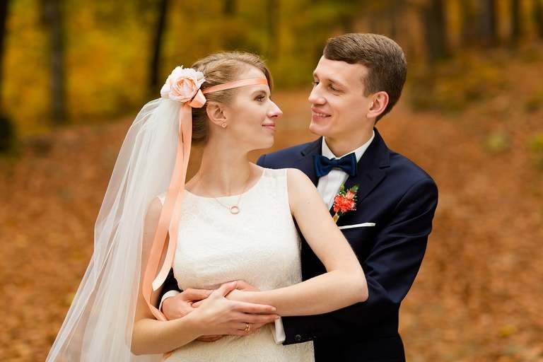 zdjecia slubne bielsko, fotografia slubna bielsko, jesienny plener slubny, jesienna sesja slubna, fotografia slubna zywiec, zdjecia slubne zywiec, fotografia slubna slask, fotografia slubna katowice, zdjecia slubne katowice, fotograf slubny katowice, zdjecia slubne bielsko, fotograf slubny bielsko, zdjecia slubne slask, dwoch fotografow na slub, fotografia slubna krakow, fotograf slubny zywiec, romantyczna stylizacja panny mlodej, jesienne stylizacje slubne