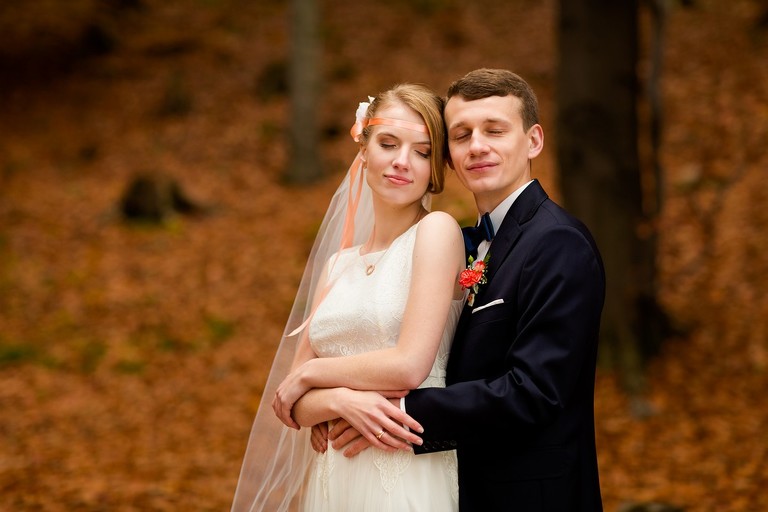 zdjecia slubne bielsko, fotografia slubna bielsko, jesienny plener slubny, jesienna sesja slubna, fotografia slubna zywiec, zdjecia slubne zywiec, fotografia slubna slask, fotografia slubna katowice, zdjecia slubne katowice, fotograf slubny katowice, zdjecia slubne bielsko, fotograf slubny bielsko, zdjecia slubne slask, dwoch fotografow na slub, fotografia slubna krakow, fotograf slubny zywiec, romantyczna stylizacja panny mlodej, jesienne stylizacje slubne