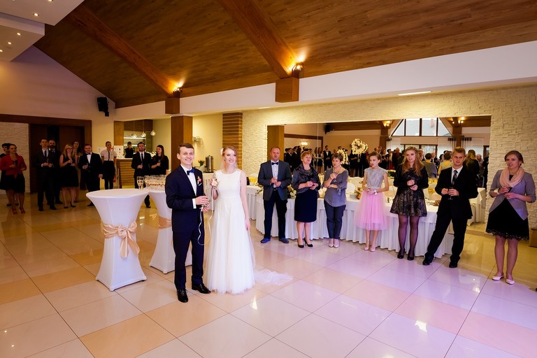 zdjecia slubne bielsko, fotografia slubna bielsko, jesienny plener slubny, jesienna sesja slubna, hotel beskidian, wesele w hotelu beskidian, fotografia slubna zywiec, zdjecia slubne zywiec, slub w kosciele przemienienia panskiego w wegierskiej gorce, slub kosciol wegierska gorka, fotografia slubna slask, fotografia slubna katowice, zdjecia slubne katowice, fotograf slubny katowice, zdjecia slubne bielsko, fotograf slubny bielsko, zdjecia slubne slask, dwoch fotografow na slub, fotografia slubna krakow,