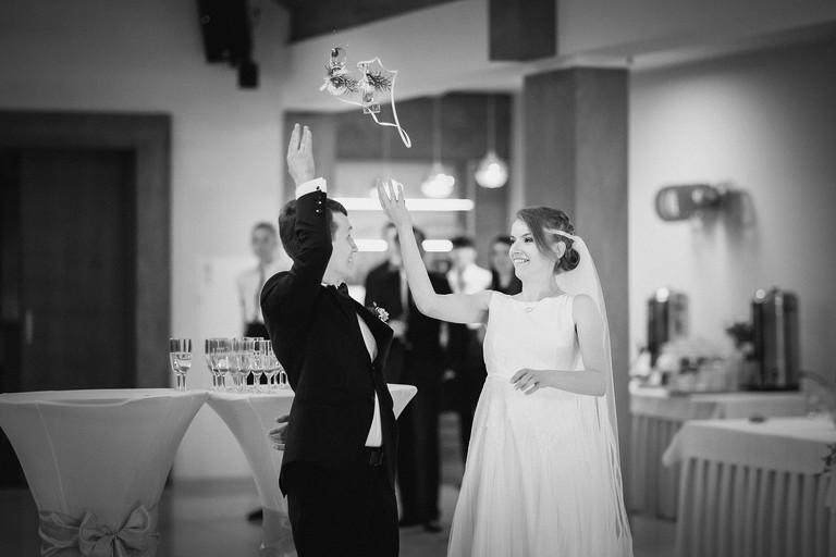 zdjecia slubne bielsko, fotografia slubna bielsko, jesienny plener slubny, jesienna sesja slubna, hotel beskidian, wesele w hotelu beskidian, fotografia slubna zywiec, zdjecia slubne zywiec, slub w kosciele przemienienia panskiego w wegierskiej gorce, slub kosciol wegierska gorka, fotografia slubna slask, fotografia slubna katowice, zdjecia slubne katowice, fotograf slubny katowice, zdjecia slubne bielsko, fotograf slubny bielsko, zdjecia slubne slask, dwoch fotografow na slub, fotografia slubna krakow,