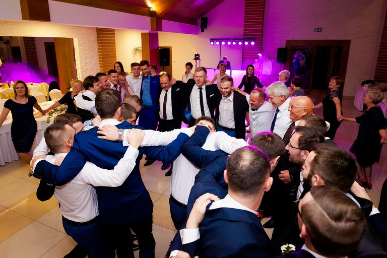 zdjecia slubne bielsko, fotografia slubna bielsko, jesienny plener slubny, jesienna sesja slubna, hotel beskidian, wesele w hotelu beskidian, fotografia slubna zywiec, zdjecia slubne zywiec, slub w kosciele przemienienia panskiego w wegierskiej gorce, slub kosciol wegierska gorka, fotografia slubna slask, fotografia slubna katowice, zdjecia slubne katowice, fotograf slubny katowice, zdjecia slubne bielsko, fotograf slubny bielsko, zdjecia slubne slask, dwoch fotografow na slub, fotografia slubna krakow,