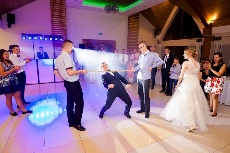 zdjecia slubne bielsko, fotografia slubna bielsko, jesienny plener slubny, jesienna sesja slubna, hotel beskidian, wesele w hotelu beskidian, fotografia slubna zywiec, zdjecia slubne zywiec, slub w kosciele przemienienia panskiego w wegierskiej gorce, slub kosciol wegierska gorka, fotografia slubna slask, fotografia slubna katowice, zdjecia slubne katowice, fotograf slubny katowice, zdjecia slubne bielsko, fotograf slubny bielsko, zdjecia slubne slask, dwoch fotografow na slub, fotografia slubna krakow,