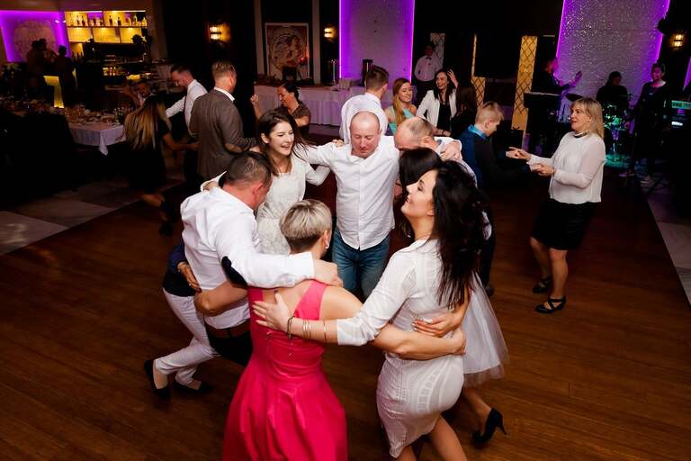 slub w kosciele w Pielgrzomowicach, kosciol Pielgrzymowice, wesele kompleks Dabrowka w Jastrzebiu, wesele w dabrowce jatrzebie, fotografia slubna jastrzebie, zdjecia slubne jastrzebie, fotograf slubny jastrzebie, fotografia slubna slask, fotografia slubna katowice, zdjecia slubne katowice, fotograf slubny katowice, zdjecia slubne bielsko, dwoch fotografow na slub, fotografia slubna krakow, zdjecia slubne skoczow, fotografia slubna skoczow, fotograf slubny skoczow