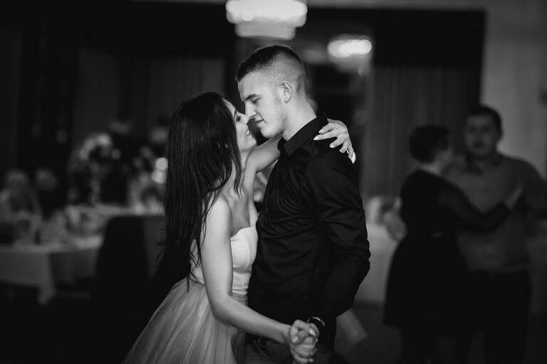 slub w kosciele w Pielgrzomowicach, kosciol Pielgrzymowice, wesele kompleks Dabrowka w Jastrzebiu, wesele w dabrowce jatrzebie, fotografia slubna jastrzebie, zdjecia slubne jastrzebie, fotograf slubny jastrzebie, fotografia slubna slask, fotografia slubna katowice, zdjecia slubne katowice, fotograf slubny katowice, zdjecia slubne bielsko, dwoch fotografow na slub, fotografia slubna krakow, zdjecia slubne skoczow, fotografia slubna skoczow, fotograf slubny skoczow