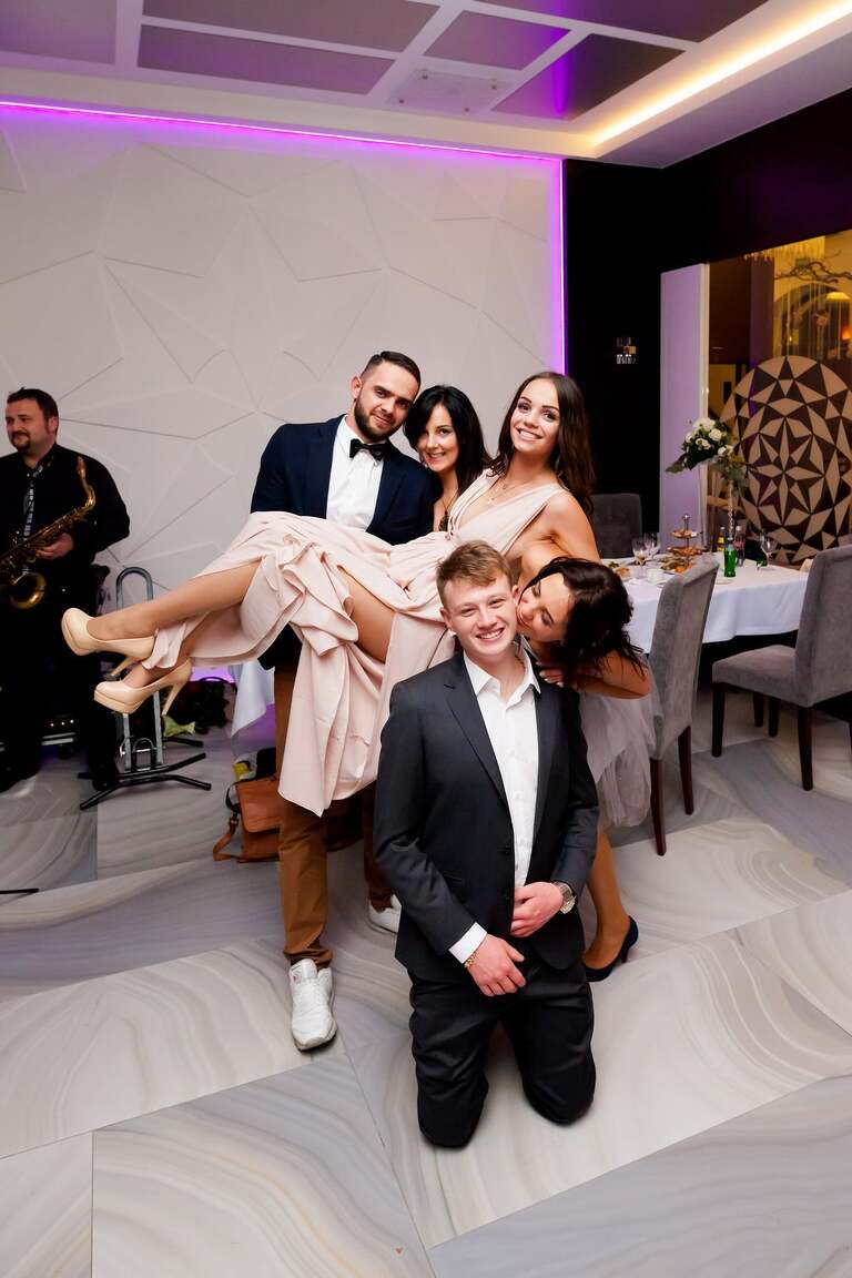 slub w kosciele w Pielgrzomowicach, kosciol Pielgrzymowice, wesele kompleks Dabrowka w Jastrzebiu, wesele w dabrowce jatrzebie, fotografia slubna jastrzebie, zdjecia slubne jastrzebie, fotograf slubny jastrzebie, fotografia slubna slask, fotografia slubna katowice, zdjecia slubne katowice, fotograf slubny katowice, zdjecia slubne bielsko, dwoch fotografow na slub, fotografia slubna krakow, zdjecia slubne skoczow, fotografia slubna skoczow, fotograf slubny skoczow