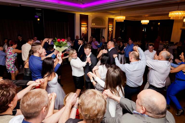 slub w kosciele w Pielgrzomowicach, kosciol Pielgrzymowice, wesele kompleks Dabrowka w Jastrzebiu, wesele w dabrowce jatrzebie, fotografia slubna jastrzebie, zdjecia slubne jastrzebie, fotograf slubny jastrzebie, fotografia slubna slask, fotografia slubna katowice, zdjecia slubne katowice, fotograf slubny katowice, zdjecia slubne bielsko, dwoch fotografow na slub, fotografia slubna krakow, zdjecia slubne skoczow, fotografia slubna skoczow, fotograf slubny skoczow