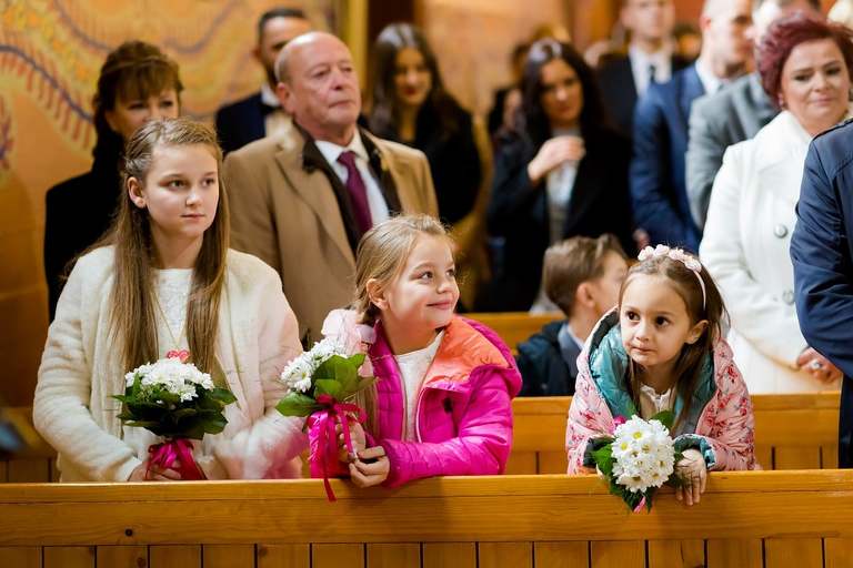 slub w kosciele w Pielgrzomowicach, kosciol Pielgrzymowice, wesele kompleks Dabrowka w Jastrzebiu, wesele w dabrowce jatrzebie, fotografia slubna jastrzebie, zdjecia slubne jastrzebie, fotograf slubny jastrzebie, fotografia slubna slask, fotografia slubna katowice, zdjecia slubne katowice, fotograf slubny katowice, zdjecia slubne bielsko, dwoch fotografow na slub, fotografia slubna krakow, zdjecia slubne skoczow, fotografia slubna skoczow, fotograf slubny skoczow