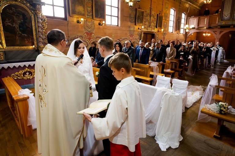 slub w kosciele w Pielgrzomowicach, kosciol Pielgrzymowice, wesele kompleks Dabrowka w Jastrzebiu, wesele w dabrowce jatrzebie, fotografia slubna jastrzebie, zdjecia slubne jastrzebie, fotograf slubny jastrzebie, fotografia slubna slask, fotografia slubna katowice, zdjecia slubne katowice, fotograf slubny katowice, zdjecia slubne bielsko, dwoch fotografow na slub, fotografia slubna krakow, zdjecia slubne skoczow, fotografia slubna skoczow, fotograf slubny skoczow