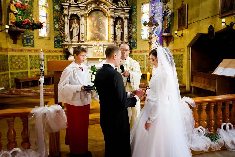 slub w kosciele w Pielgrzomowicach, kosciol Pielgrzymowice, wesele kompleks Dabrowka w Jastrzebiu, wesele w dabrowce jatrzebie, fotografia slubna jastrzebie, zdjecia slubne jastrzebie, fotograf slubny jastrzebie, fotografia slubna slask, fotografia slubna katowice, zdjecia slubne katowice, fotograf slubny katowice, zdjecia slubne bielsko, dwoch fotografow na slub, fotografia slubna krakow, zdjecia slubne skoczow, fotografia slubna skoczow, fotograf slubny skoczow