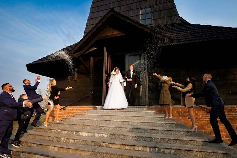 slub w kosciele w Pielgrzomowicach, kosciol Pielgrzymowice, wesele kompleks Dabrowka w Jastrzebiu, wesele w dabrowce jatrzebie, fotografia slubna jastrzebie, zdjecia slubne jastrzebie, fotograf slubny jastrzebie, fotografia slubna slask, fotografia slubna katowice, zdjecia slubne katowice, fotograf slubny katowice, zdjecia slubne bielsko, dwoch fotografow na slub, fotografia slubna krakow, zdjecia slubne skoczow, fotografia slubna skoczow, fotograf slubny skoczow