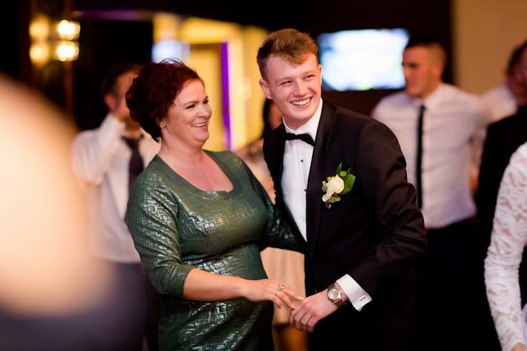 slub w kosciele w Pielgrzomowicach, kosciol Pielgrzymowice, wesele kompleks Dabrowka w Jastrzebiu, wesele w dabrowce jatrzebie, fotografia slubna jastrzebie, zdjecia slubne jastrzebie, fotograf slubny jastrzebie, fotografia slubna slask, fotografia slubna katowice, zdjecia slubne katowice, fotograf slubny katowice, zdjecia slubne bielsko, dwoch fotografow na slub, fotografia slubna krakow, zdjecia slubne skoczow, fotografia slubna skoczow, fotograf slubny skoczow