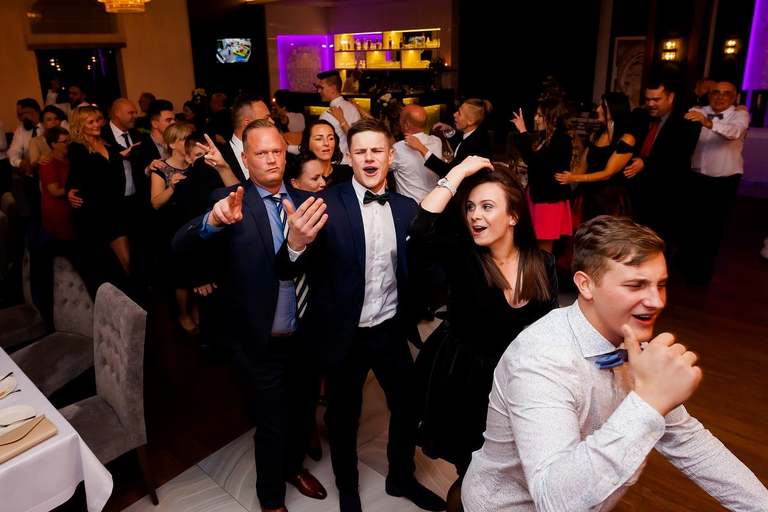 slub w kosciele w Pielgrzomowicach, kosciol Pielgrzymowice, wesele kompleks Dabrowka w Jastrzebiu, wesele w dabrowce jatrzebie, fotografia slubna jastrzebie, zdjecia slubne jastrzebie, fotograf slubny jastrzebie, fotografia slubna slask, fotografia slubna katowice, zdjecia slubne katowice, fotograf slubny katowice, zdjecia slubne bielsko, dwoch fotografow na slub, fotografia slubna krakow, zdjecia slubne skoczow, fotografia slubna skoczow, fotograf slubny skoczow