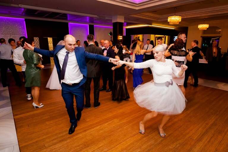 slub w kosciele w Pielgrzomowicach, kosciol Pielgrzymowice, wesele kompleks Dabrowka w Jastrzebiu, wesele w dabrowce jatrzebie, fotografia slubna jastrzebie, zdjecia slubne jastrzebie, fotograf slubny jastrzebie, fotografia slubna slask, fotografia slubna katowice, zdjecia slubne katowice, fotograf slubny katowice, zdjecia slubne bielsko, dwoch fotografow na slub, fotografia slubna krakow, zdjecia slubne skoczow, fotografia slubna skoczow, fotograf slubny skoczow