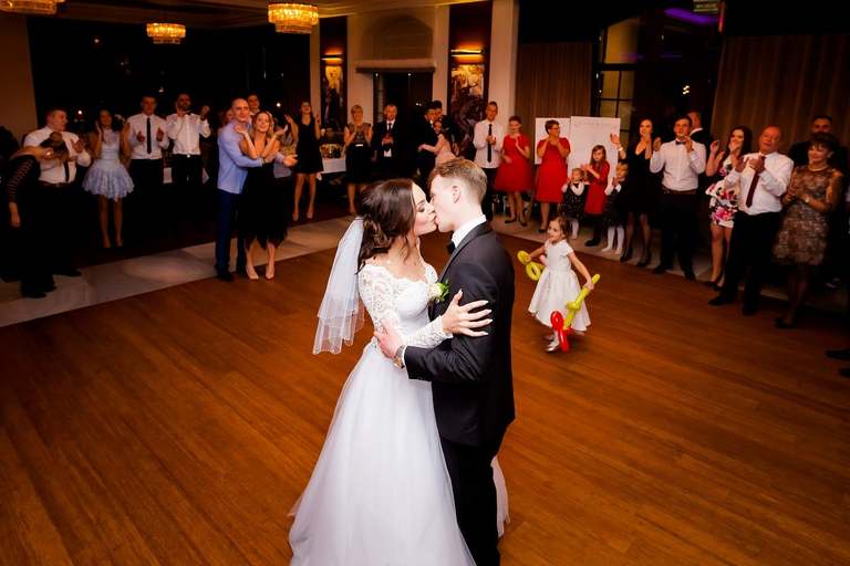 slub w kosciele w Pielgrzomowicach, kosciol Pielgrzymowice, wesele kompleks Dabrowka w Jastrzebiu, wesele w dabrowce jatrzebie, fotografia slubna jastrzebie, zdjecia slubne jastrzebie, fotograf slubny jastrzebie, fotografia slubna slask, fotografia slubna katowice, zdjecia slubne katowice, fotograf slubny katowice, zdjecia slubne bielsko, dwoch fotografow na slub, fotografia slubna krakow, zdjecia slubne skoczow, fotografia slubna skoczow, fotograf slubny skoczow