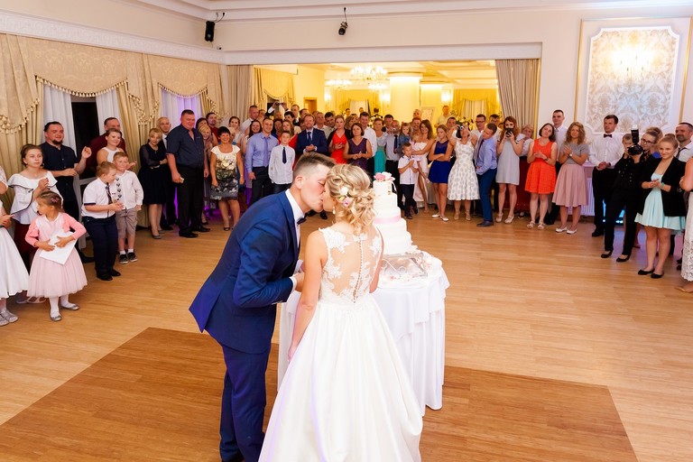 fotografia slubna, fotografia slubna krakow, zdjecia slubne krakow, fotograf slubny krakow, fotograf na wesele krakow, slub w ojcowie, slub kaplica na wodzie ojcow, wesele w pallatii, sala pallatia zielonki, zdjecia slubne bielsko, fotograf slubny bielsko, www.magiaobrazu.com, fotografia slubna bielsko, fotografia slubna slask, fotograf cieszyn, zdjecia slubne cieszyn