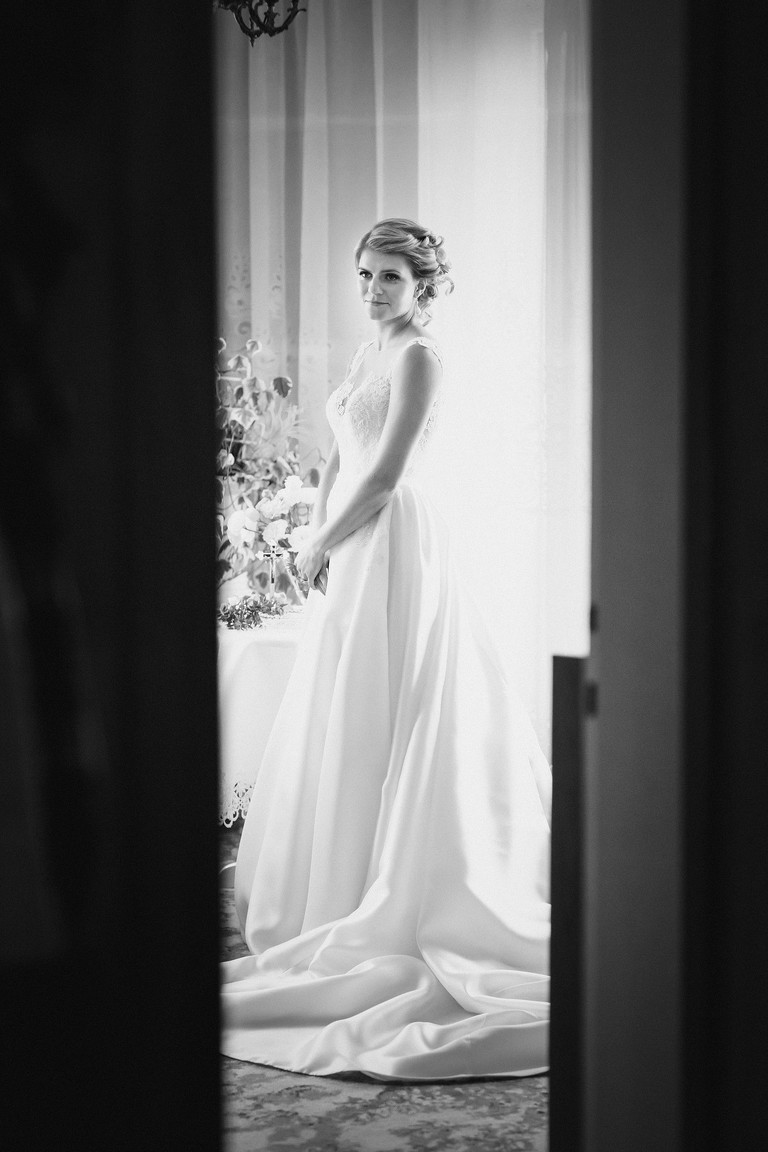 fotografia slubna, fotografia slubna krakow, zdjecia slubne krakow, fotograf slubny krakow, fotograf na wesele krakow, slub w ojcowie, slub kaplica na wodzie ojcow, wesele w pallatii, sala pallatia zielonki, zdjecia slubne bielsko, fotograf slubny bielsko, www.magiaobrazu.com, fotografia slubna bielsko, fotografia slubna slask, fotograf cieszyn, zdjecia slubne cieszyn