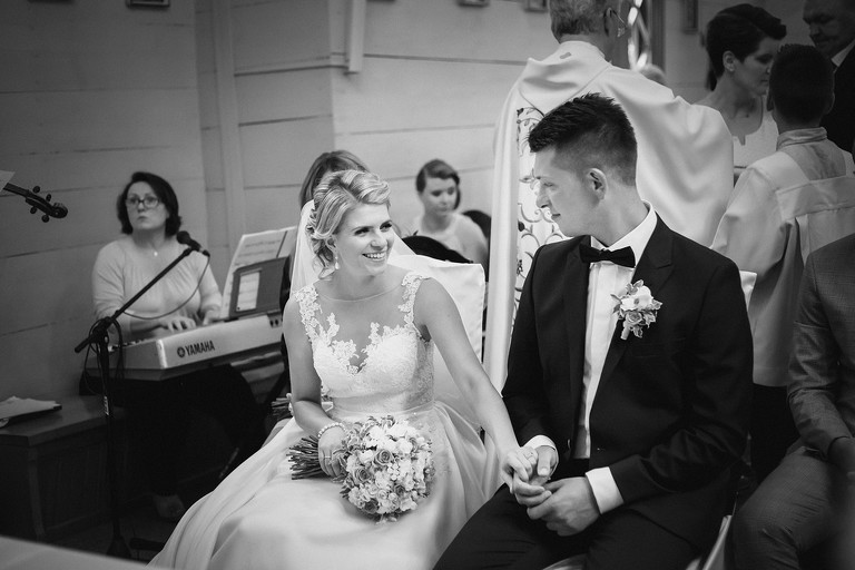 fotografia slubna, fotografia slubna krakow, zdjecia slubne krakow, fotograf slubny krakow, fotograf na wesele krakow, slub w ojcowie, slub kaplica na wodzie ojcow, wesele w pallatii, sala pallatia zielonki, zdjecia slubne bielsko, fotograf slubny bielsko, www.magiaobrazu.com, fotografia slubna bielsko, fotografia slubna slask, fotograf cieszyn, zdjecia slubne cieszyn