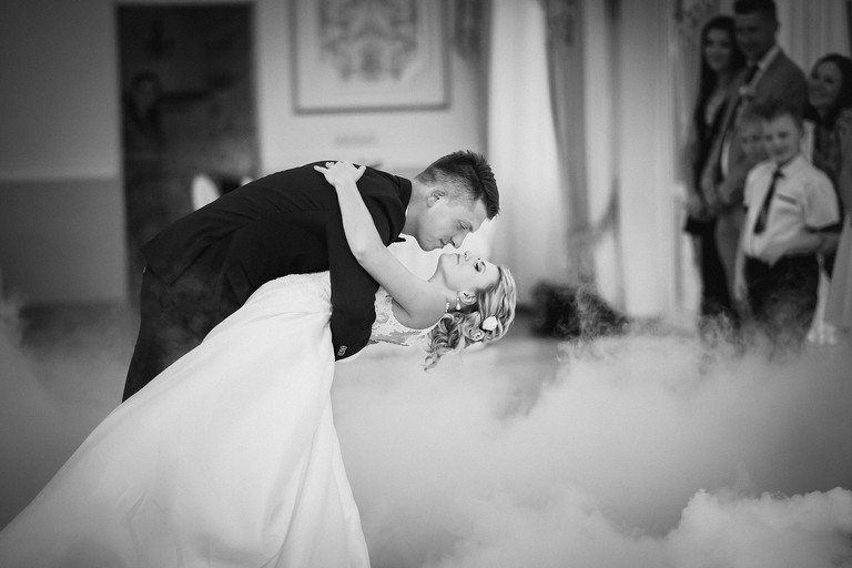 fotografia slubna, fotografia slubna krakow, zdjecia slubne krakow, fotograf slubny krakow, fotograf na wesele krakow, slub w ojcowie, slub kaplica na wodzie ojcow, wesele w pallatii, sala pallatia zielonki, zdjecia slubne bielsko, fotograf slubny bielsko, www.magiaobrazu.com, fotografia slubna bielsko, fotografia slubna slask, fotograf cieszyn, zdjecia slubne cieszyn