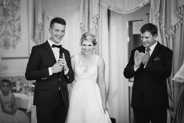 fotografia slubna, fotografia slubna krakow, zdjecia slubne krakow, fotograf slubny krakow, fotograf na wesele krakow, slub w ojcowie, slub kaplica na wodzie ojcow, wesele w pallatii, sala pallatia zielonki, zdjecia slubne bielsko, fotograf slubny bielsko, www.magiaobrazu.com, fotografia slubna bielsko, fotografia slubna slask, fotograf cieszyn, zdjecia slubne cieszyn