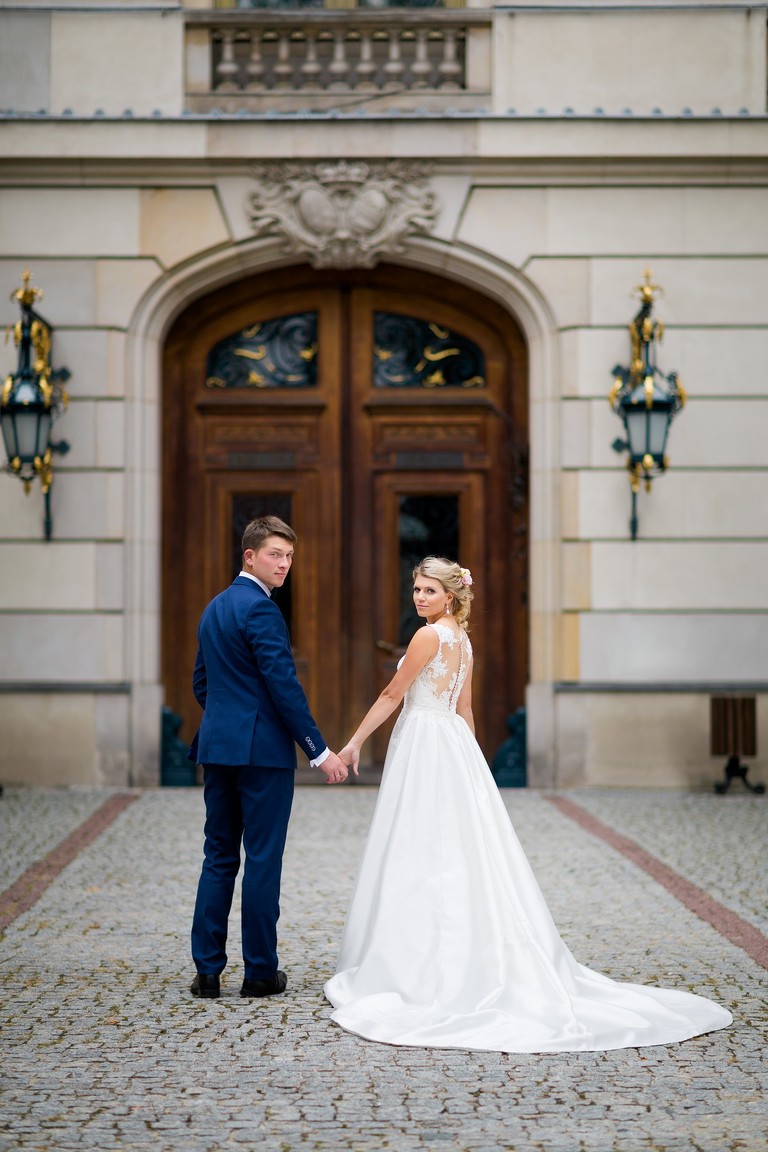 sesja slubna w Palacu w Pszczynie, plener slubny Pszczyna, sesja slubna na zamku, plener slubny w palacu, Palac w Pszczynie, sesja slubna zamek Pszczyna, plener slubny zamek Pszczyna, www.magiaobrazu.com, fotografia slubna slask, plener slubny w palacu slask, fotograf slubny krakow, fotografowie slubni slask, fotografia slubna slask, sesja plenerowa, klimatyczna sesja slubna, oryginalna sesja slubna, fotograf slubny slask, sesja slubna slask,www.magiaobrazu.com, fotografowie slubni, fotograf slub katowice,