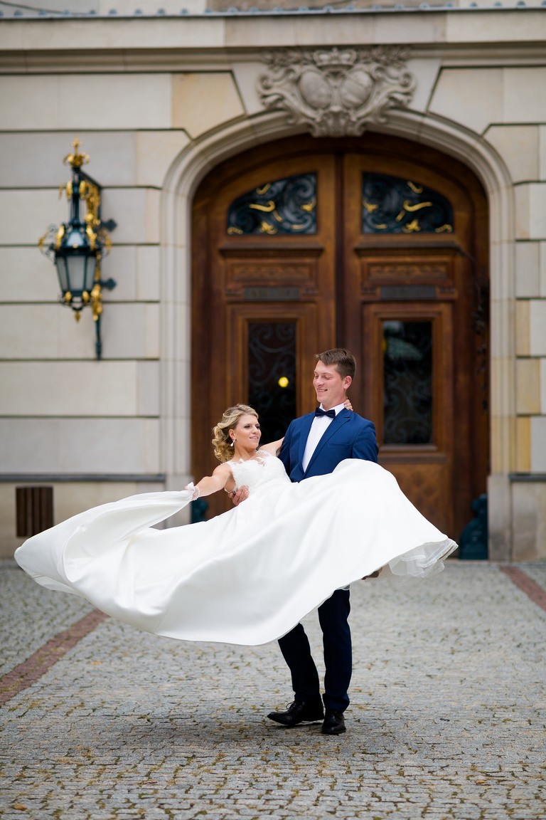 sesja slubna w Palacu w Pszczynie, plener slubny Pszczyna, sesja slubna na zamku, plener slubny w palacu, Palac w Pszczynie, sesja slubna zamek Pszczyna, plener slubny zamek Pszczyna, www.magiaobrazu.com, fotografia slubna slask, plener slubny w palacu slask, fotograf slubny krakow, fotografowie slubni slask, fotografia slubna slask, sesja plenerowa, klimatyczna sesja slubna, oryginalna sesja slubna, fotograf slubny slask, sesja slubna slask,www.magiaobrazu.com, fotografowie slubni, fotograf slub katowice,