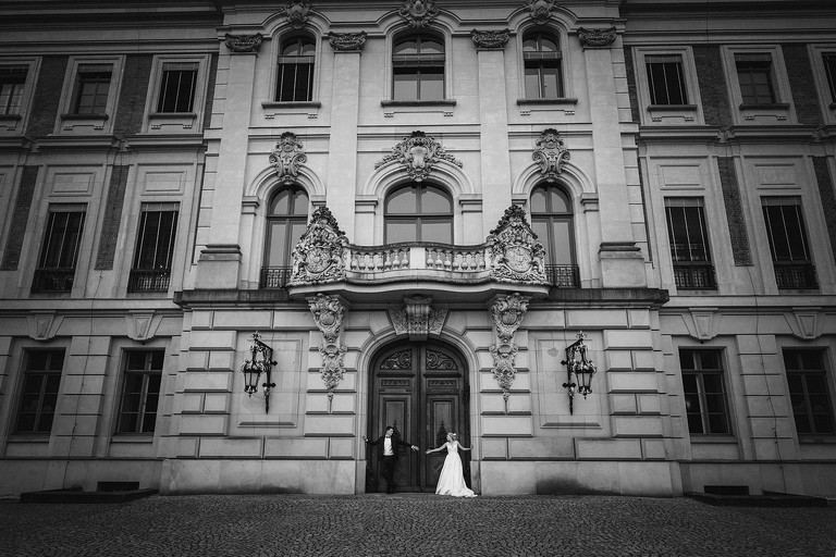 sesja slubna w Palacu w Pszczynie, plener slubny Pszczyna, sesja slubna na zamku, plener slubny w palacu, Palac w Pszczynie, sesja slubna zamek Pszczyna, plener slubny zamek Pszczyna, www.magiaobrazu.com, fotografia slubna slask, plener slubny w palacu slask, fotograf slubny krakow, fotografowie slubni slask, fotografia slubna slask, sesja plenerowa, klimatyczna sesja slubna, oryginalna sesja slubna, fotograf slubny slask, sesja slubna slask,www.magiaobrazu.com, fotografowie slubni, fotograf slub katowice,